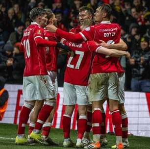 Wrexham recebe aporte milionário e sonha com acesso à elite inglesa