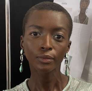 Alta-costura: top recordista brasileira desfila na Armani Privé