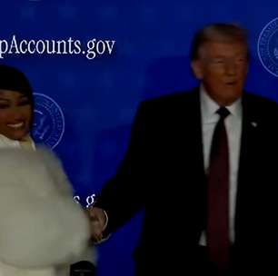 Cantora Nicki Minaj vai a evento de Trump e diz que é 'fã número 1' do presidente: 'Não vou mudar'