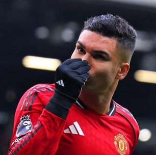 Com brilho de brasileiros, Manchester United vence o Fulham em final de jogo eletrizante