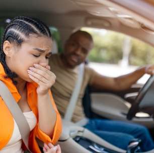 Não é frescura: ciência confirma que carros elétricos enganam o cérebro humano e revela o motivo exato do mal-estar