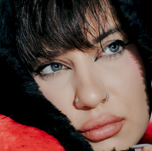 Clau resgata música de 2019 e apresenta nova fase no single "a1"
