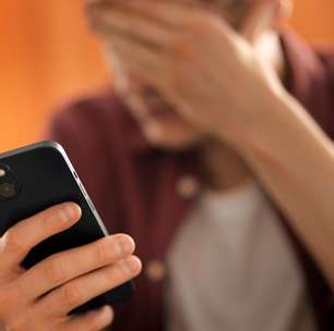 Golpe do gerente de banco: criminosos simulam voz com IA para aplicar golpes em vítimas