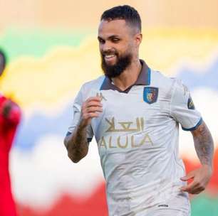 Michael marca na estreia e garante vitória do Al-Ula na Arábia Saudita