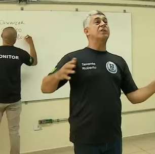 'Descançar' e 'continêcia': Erros de ortografia em comandos militares marcam volta às aulas em escola de SP