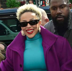 São Paulo: Doja Cat usa vestido de R$ 6,7 mil já visto em Maraisa