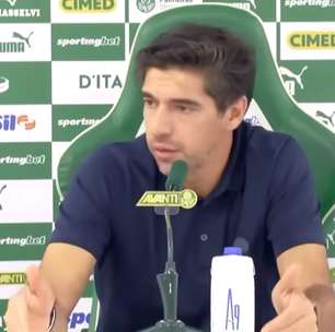 'Deixam-se enganar por essas narrativas que são criadas', diz Abel após goleada contra o Vitória