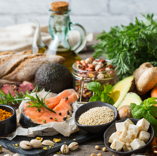 Dieta famosa ajuda a combater doenças no fígado; conheça