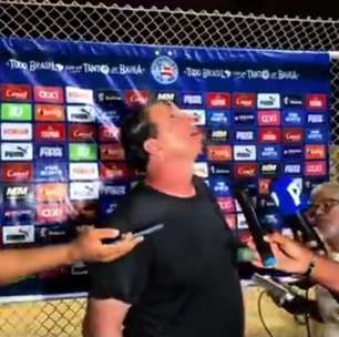 Entrevista de Rogério Ceni é interrompida após queda de torre em estádio de Juazeiro; veja