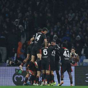 Lukaku volta, perde pênalti, e Napoli cai para o Como na Copa da Itália