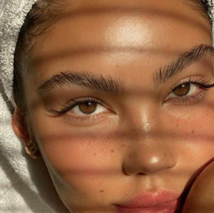 Clean girl ou Mob wife? A estética de cada signo em 2026