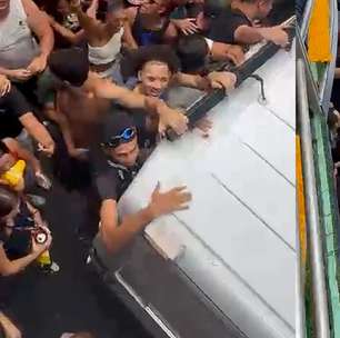 Novo ângulo mostra ambulância tentando atravessar multidão em bloco de Calvin Harris em SP