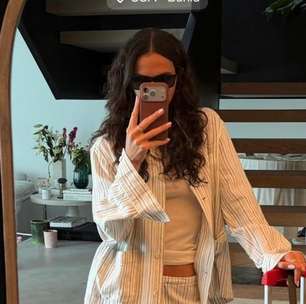 Salvador: Marquezine usa pijama e iniciais de Shawn Mendes no chinelo