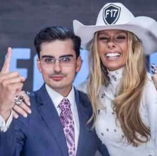 Adriane Galisteu brinca que 'A Fazenda 17' salvou a carreira de Dudu Camargo: 'Pegou...'