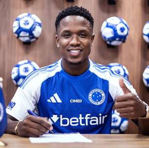 Com dores diante do Mirassol, Kenji e Sinisterra serão avaliados pelo Cruzeiro