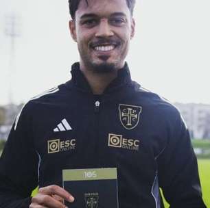 Ex-Botafogo, Sousa é eleito o melhor jogador do mês no Casa Pia