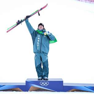 Ouro olímpico, Lucas Pinheiro anuncia volta ao Brasil: 'Quero sentir a terra brasileira no meu pé'