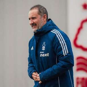 Apresentado no Forest, Vítor Pereira manda recado: "Primeiro os pontos, depois as cervejas"