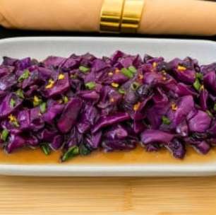 Repolho assado com laranja e balsâmico: leve, agridoce e irresistível