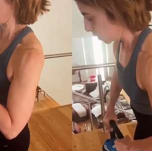 Fernanda Torres mostra treino durante o carnaval e brinca: 'Meu adereço'