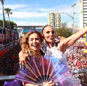 Ivete Sangalo recebe Daniela Mercury em trio e emociona foliões: 'O Axé está aqui'