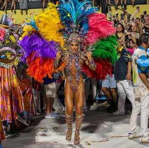 Veja fotos da Unidos de Vila Isabel no 3º dia de desfiles na Sapucaí, no Rio de Janeiro