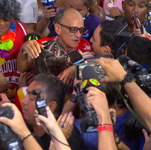 'É remédio para ele': mestre Ciça vai comemorar título do carnaval do Rio bebendo Coca-Cola