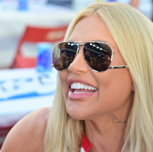 Virginia Fonseca dá indícios de que seguirá como rainha de bateria da Grande Rio em 2027