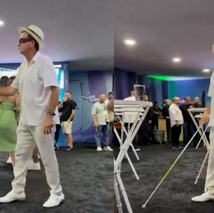 Eduardo Paes é flagrado imitando pessoas com deficiência visual em camarote na Sapucaí