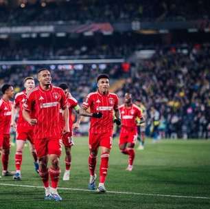 Murillo brilha na Liga Europa e destaca atuação coletiva após vitória do Nottingham Forest