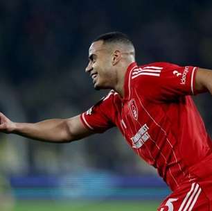 Com gols brasileiros, Nottingham Forest vence Fenerbahçe e abre vantagem na Liga Europa