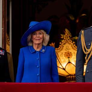 Como prisão do ex-príncipe Andrew pode afetar a família real britânica