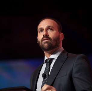 STF formaliza ação penal e torna Eduardo Bolsonaro réu por coação e obstrução de Justiça