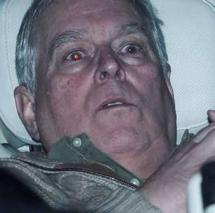 Foto de Andrew em choque e assustado é parte de como prisão de ex-príncipe será lembrada