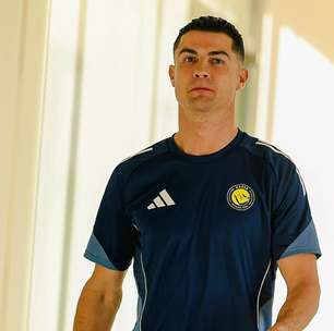 Cristiano Ronaldo garante permanência no Al-Nassr após crise interna