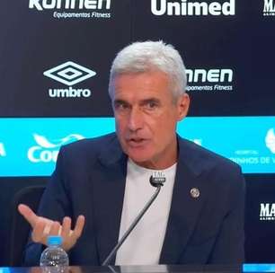 Luís Castro reforça confiança na base após classificação do Grêmio à final do Gauchão