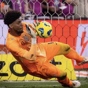 Hugo Souza brilha e Corinthians avança no Paulistão