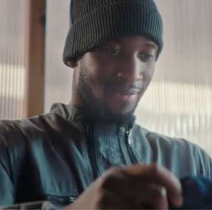Após caso de racismo contra Vini Jr., Benfica faz vídeo com jogador negro como 'ladrão'