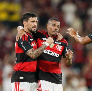 Sob vaias, Flamengo vence Madureira e se aproxima da final do Carioca