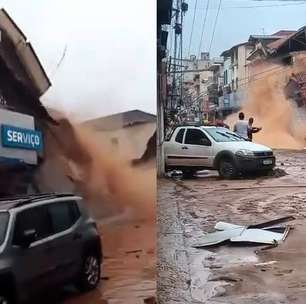 Chuvas em MG: casa desaba e carros são levados por enchente após temporal em Ubá