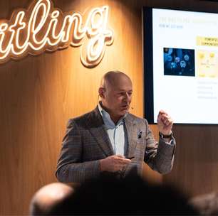 Georges Kern, CEO da Breitling, visita o Brasil e celebra parceria global da grife com a Aston Martin
