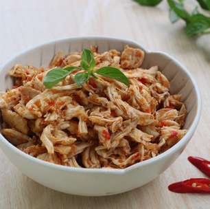 O truque certeiro para um frango desfiado sempre perfeito e prático