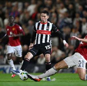 Zagueiro do Manchester United é condenado a 15 meses de prisão