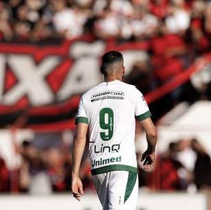 Goiás vence o clássico com show de Anselmo Ramon e abre vantagem na final