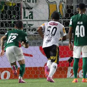 Decisivo na ida da final, Carlos Miguel valoriza "nível muito bom de trabalho" no Palmeiras