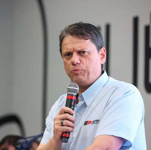 Tarcísio tem 45% de aprovação e 20% de rejeição a 7 meses do pleito, diz Datafolha