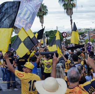 Final do Paulistão tem clima de amizade entre torcidas, desespero de cambistas e 'vira-casaca'