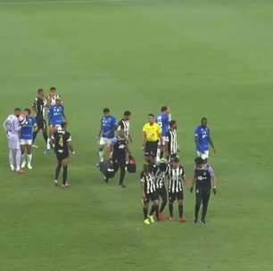 Atlético descarta fratura em volante, que sofre corte profundo no pé