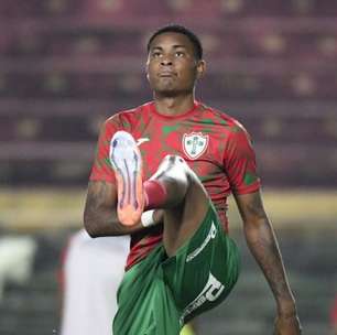 Botafogo monitora lateral-esquerdo da Portuguesa