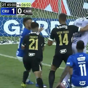 Cenas lamentáveis: Cruzeiro e Atlético-MG termina em pancadaria; assista